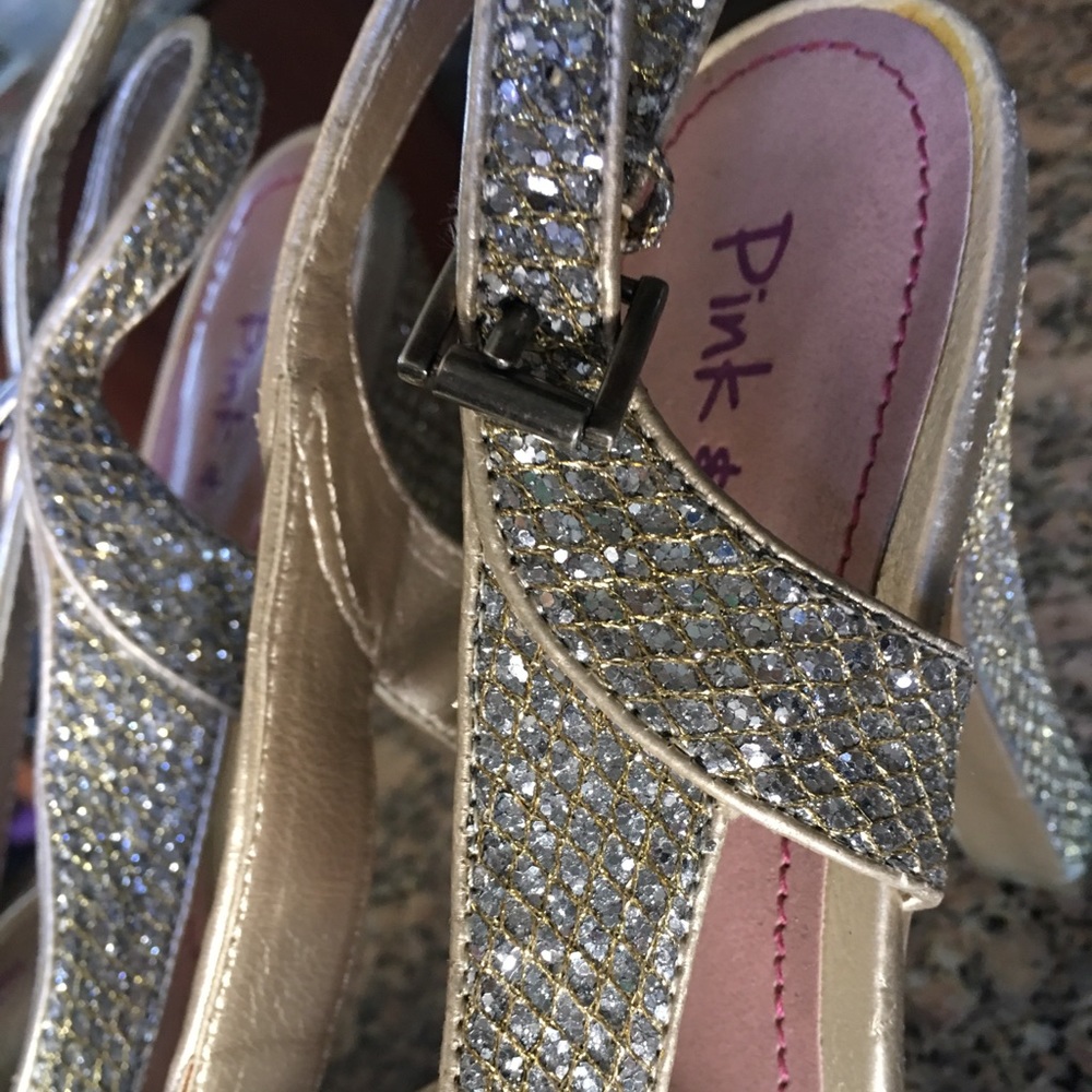 Pink & Pepper 5 Inch Gold Platforms - Picture 7 of 8